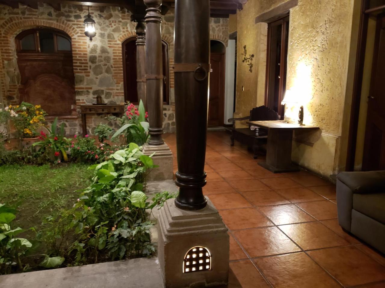 危地马拉安地瓜La Casa De La Alameda住宿加早餐旅馆 外观 照片